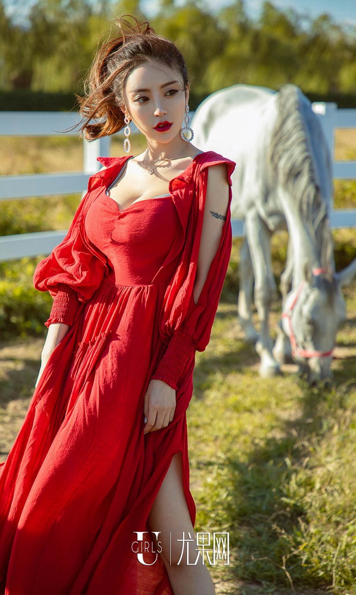 [爱尤物]2018APP NO.1247 陈思琪一踏秋